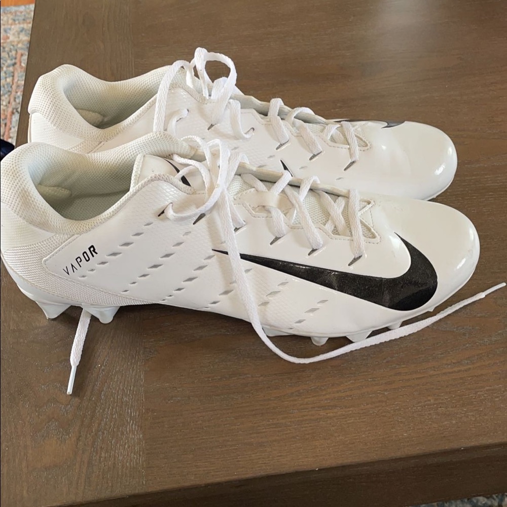 Mens football cleats